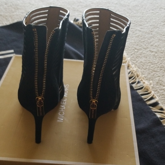 Michael Kors odelia bootie suede - Picture 3 of 8